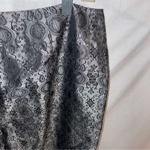 Ann Taylor Dress Pants Women’s Size 12 Gray Floral 100% Silk Zip Side - Picture 11 of 12